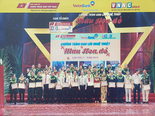 Chương trình từ thiện – Màu hoa đỏ