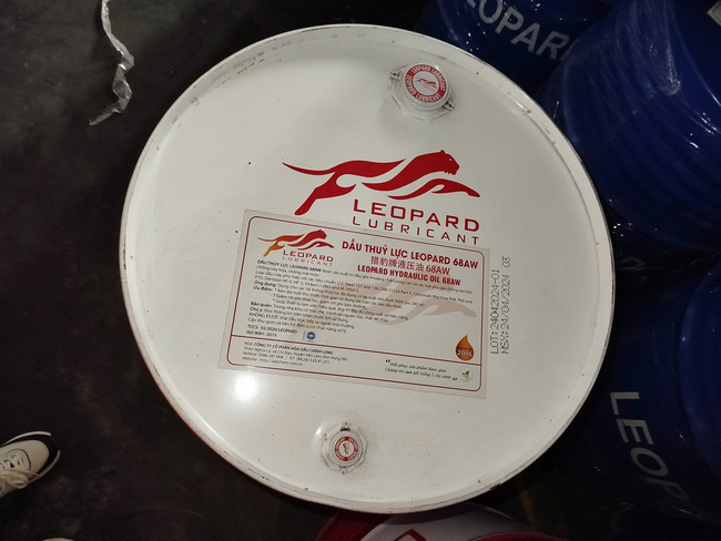 khi nao thi can thay dau thuy luc